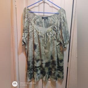 Elegant Green Tie-Dye Blouse